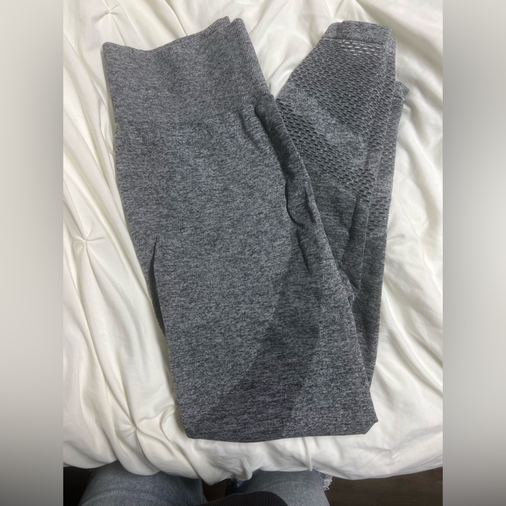 PINK WORKOUT LEGGINGS